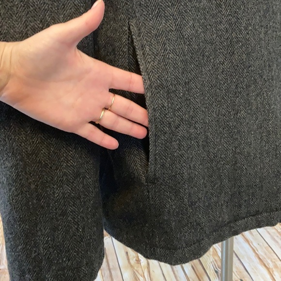 Beautiful Dockers wool coat - Picture 4 of 11
